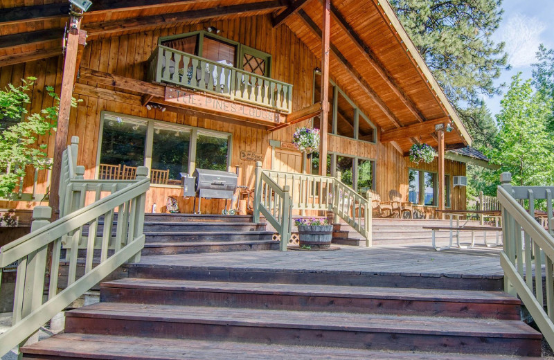 Exterior view of Mountain Springs Lodge.