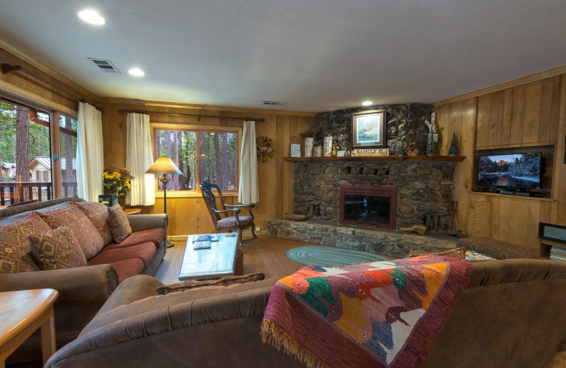 Rental living room at Yosemite's Scenic Wonders.