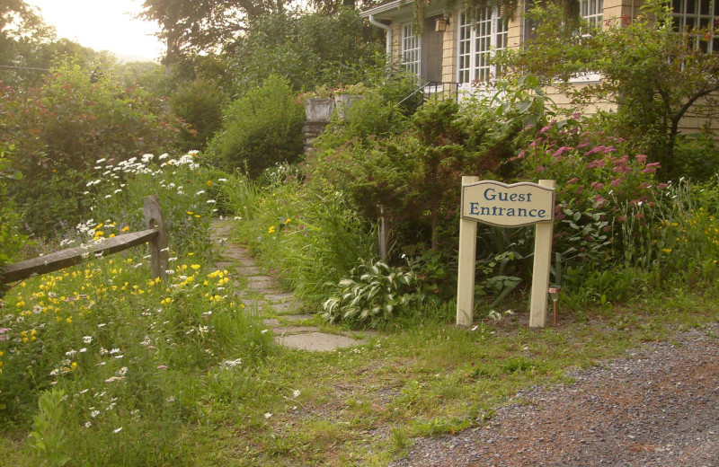 Exterior view of Honored Guest Bed 