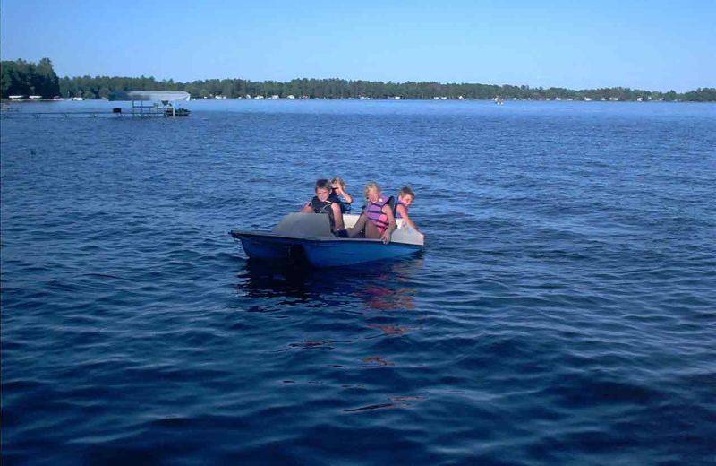 Boating at Radtke's Sabinois Point Resort.