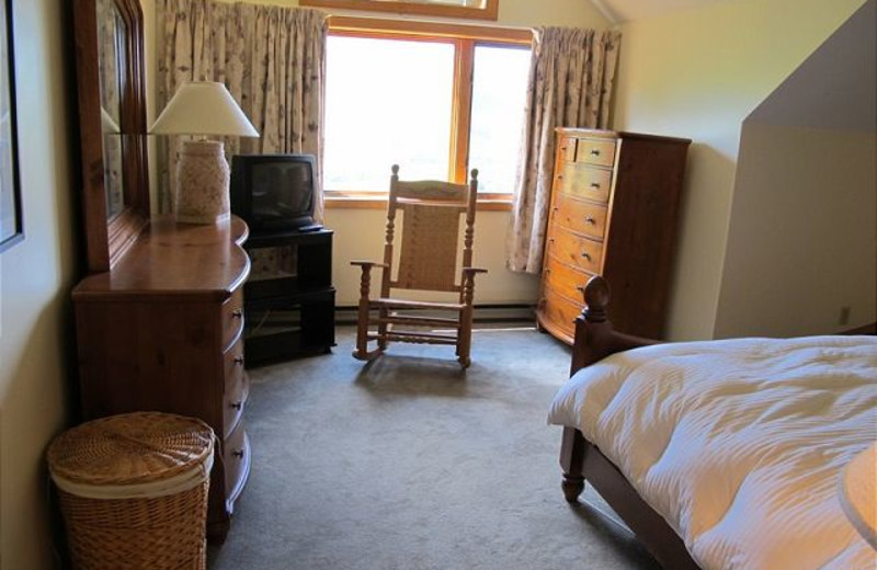 Guest bedroom at Highridge Condominiums.