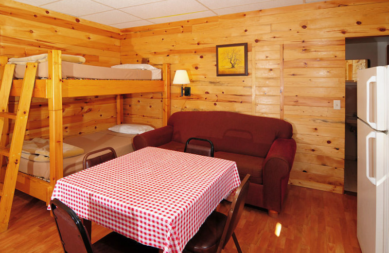 Guest bedroom at Whitefish Bay Camp.