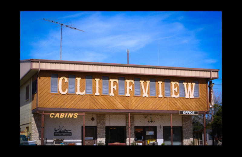 Exterior view of Cliffview Resort.
