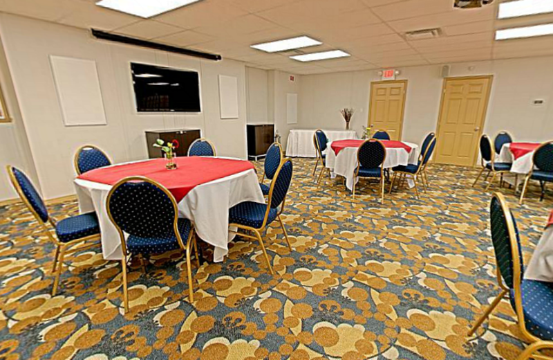 Meeting room at Carriage Ridge Resort at Horseshoe Valley.