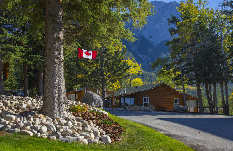 Exterior view of Overlander Mountain Lodge.