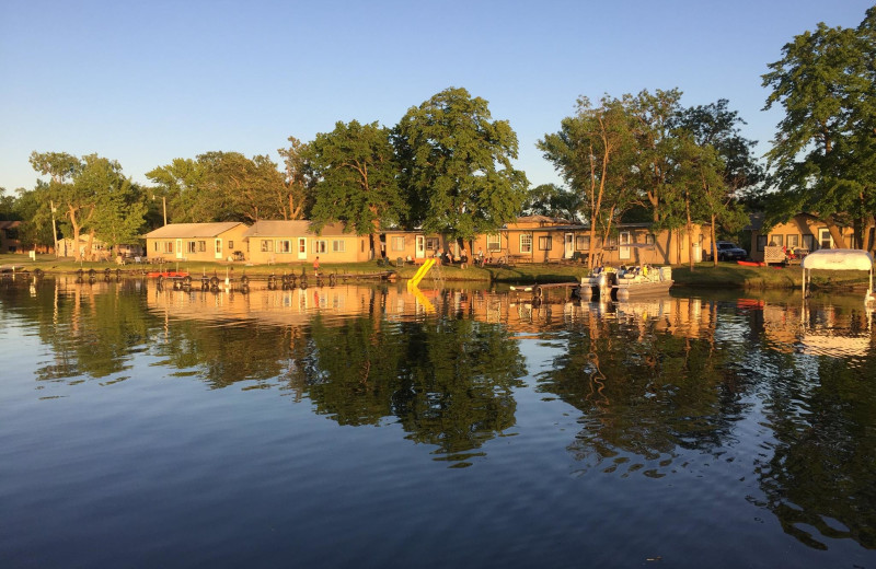 Exterior view of Betsy Ross Resort.