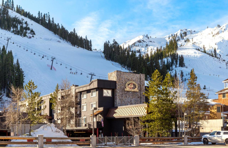 Exterior view of Red Wolf Lodge at Squaw Valley Condos.