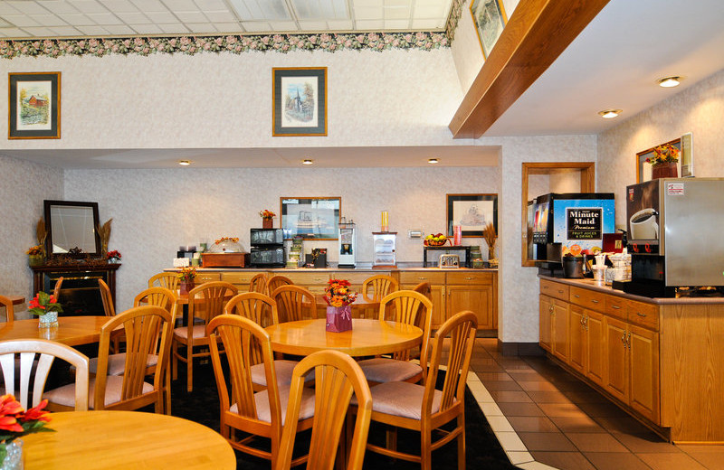 Breakfast area at Green Tree Inn.