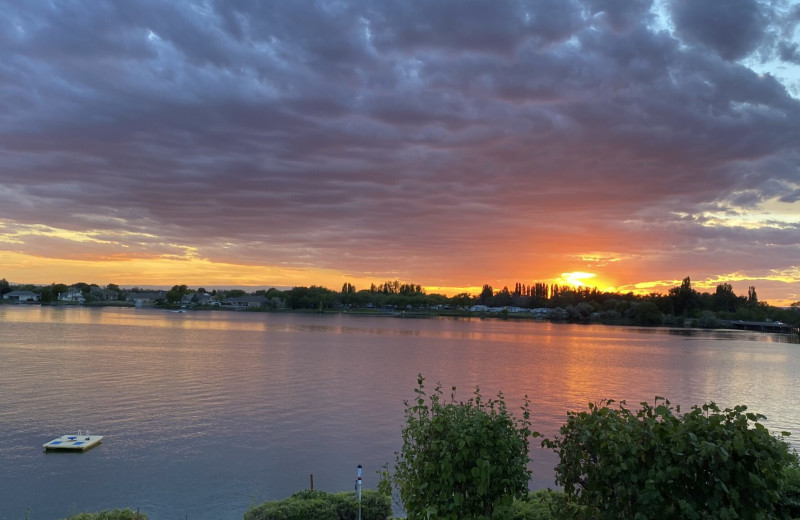 River view at Lakeshore Inn Water-Front Moses Lake.