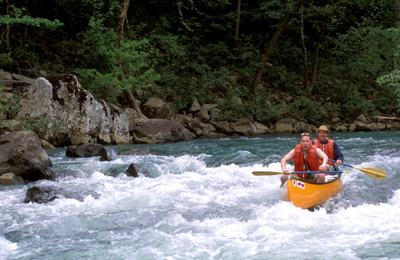 River canoeing at Mulberry Mountain Lodging & Events.