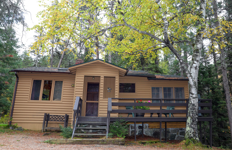 Cabin exterior at Timber Bay Lodge & Houseboats.