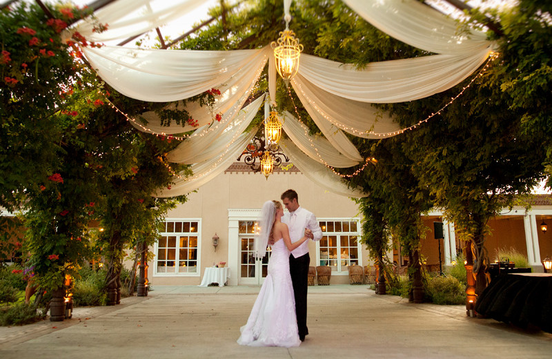 Wedding couple at Hotel Albuquerque at Old Town.