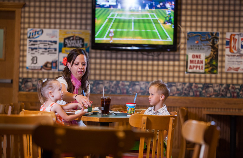 Family dining at Evergreen Resort.