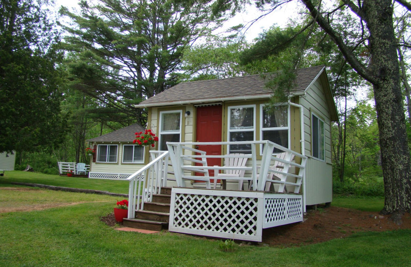 Cottage exterior at Bay Leaf Cottages & Bistro.