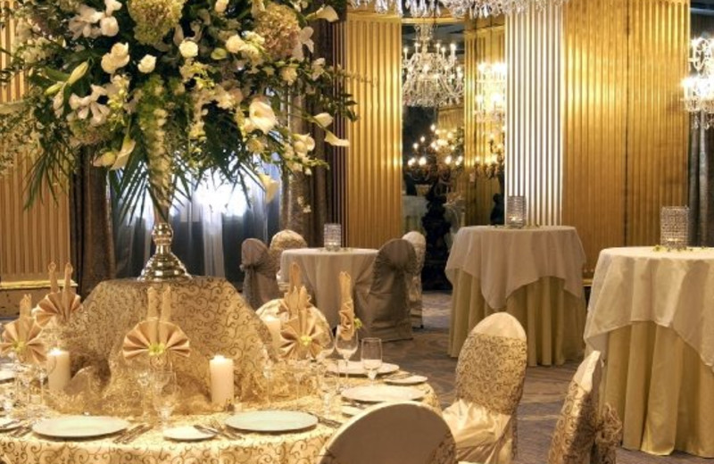 Wedding reception at Mansion on Forsyth Park.