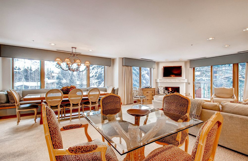 Guest dining room at The Galatyn Lodge.