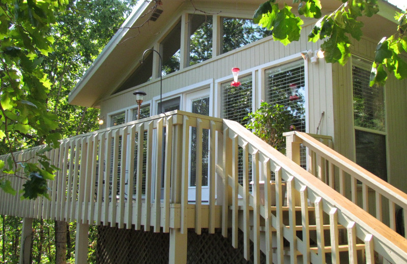 Cottage exterior at Beaver Lake Cottages.