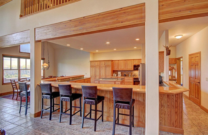 Rental kitchen at Majestic Lodging.