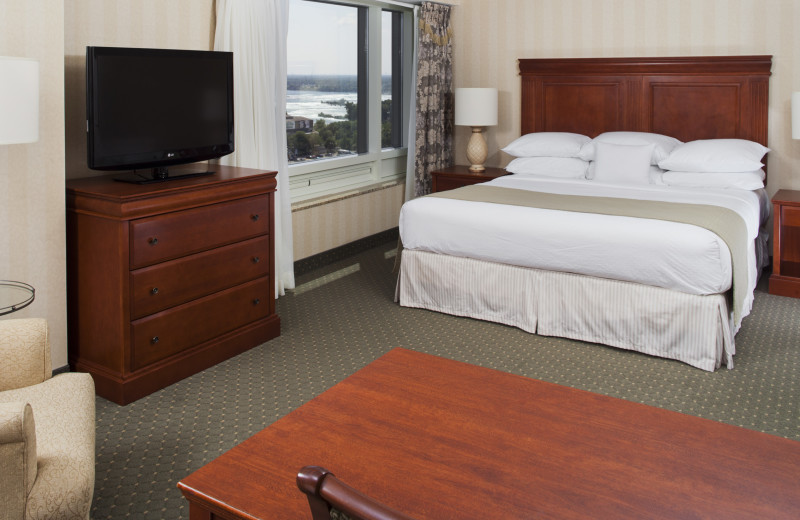 Guestroom at the DoubleTree Fallsview Niagara Falls