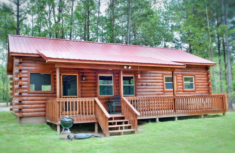 Cabin exterior at Remember When Cabins.