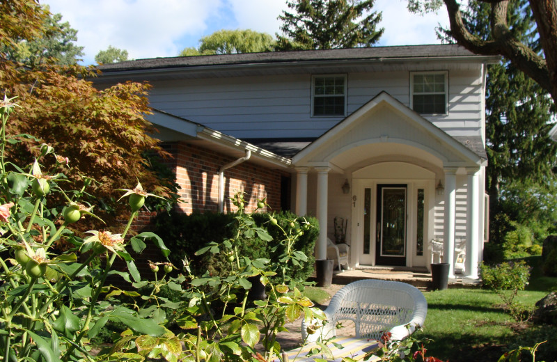 Exterior View of Niagara Holiday Rentals