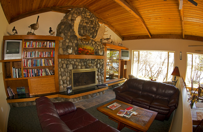 Living room at King Salmon Lodge.