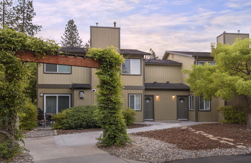 Exterior view of Worldmark Club At Bass Lake.