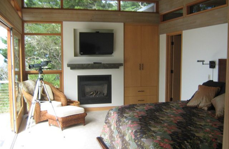 Bedroom at Redwood Coast Vacation Rentals.