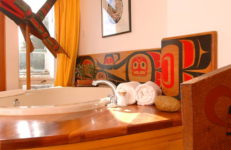 The Kingfisher Room jacuzzi at Sooke Harbour House.