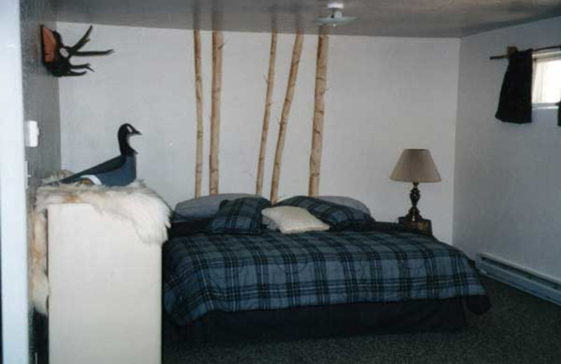 Guest room at Arrow Cross Cabins