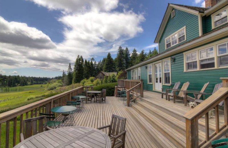 Exterior view of Turtleback Farm Inn.