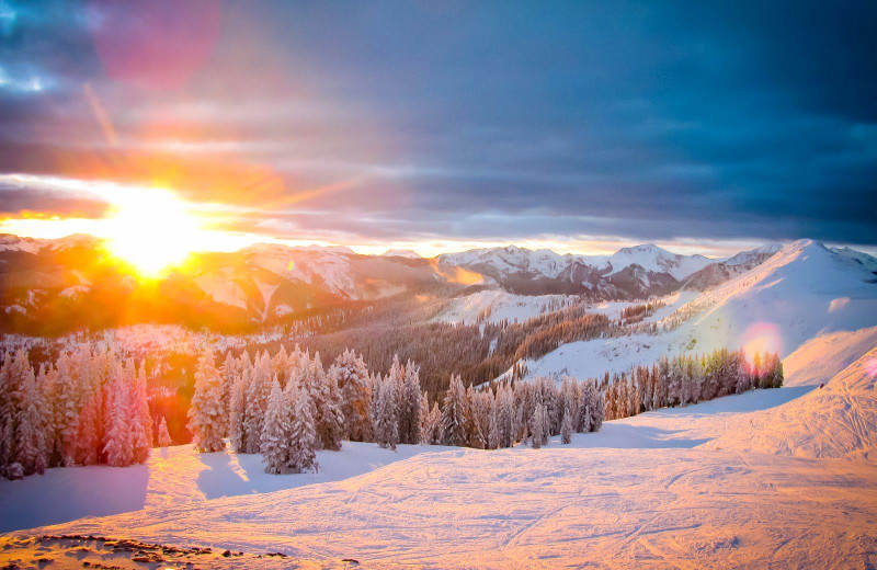 Skiing at Wolf Creek Ski Area near Pagosa Springs Accommodations.