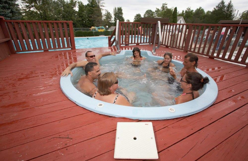 Hot tub at Acra Manor Resort.