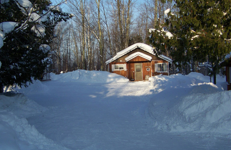 Exterior view of Peterson's Cottages.