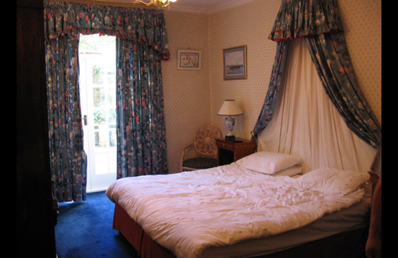 Guest room at Sibbet House.