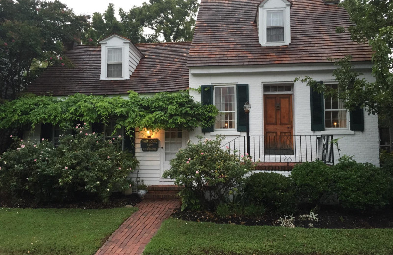 Exterior view of Tarr House.