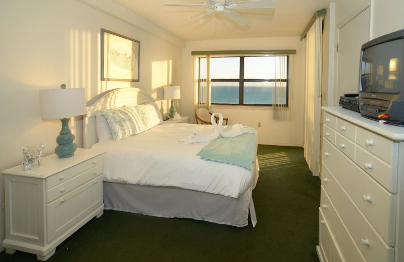 Guest bedroom at Nautilus Condominiums.