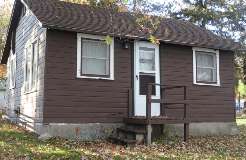 Cabin exterior at Twin Oaks Resort & RV Park.