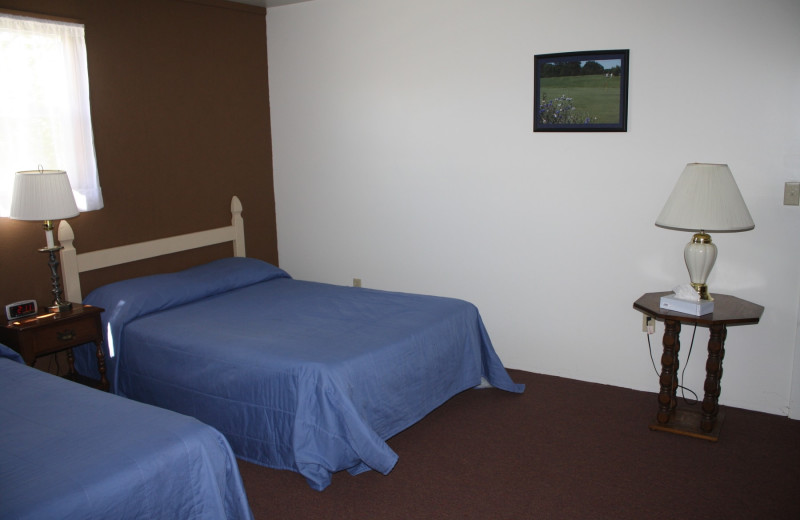 Guest bedroom at Spring Valley Golf and Lodge.