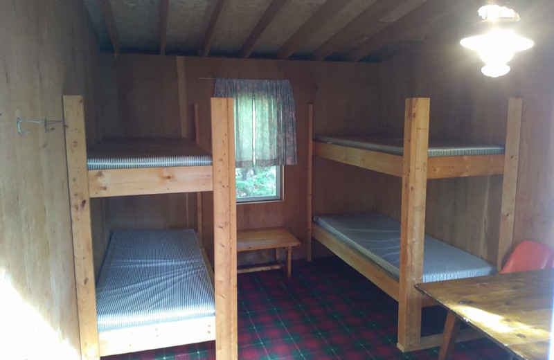 Cabin bunk beds at Nor'Wester Lodge 