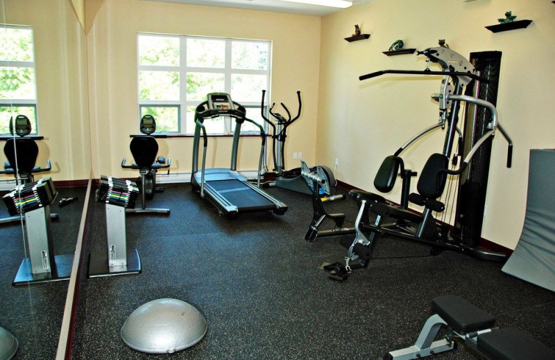 Fitness room at Honeymoon Bay Lodge & Retreat.