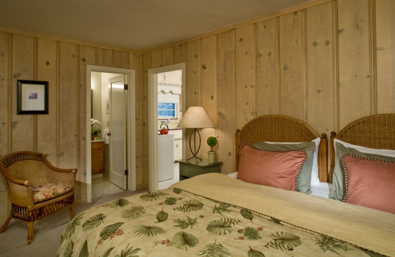 Guest room at Dr. Wilkinson's Hot Springs Resort.