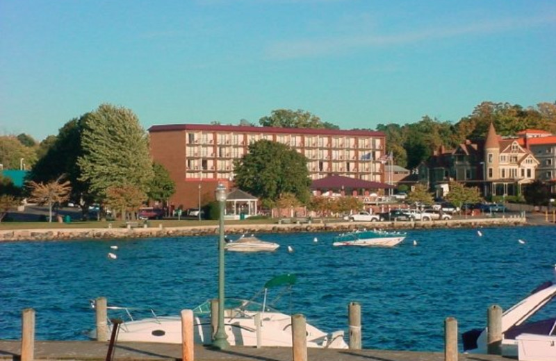 Exterior View of Harbor Shores