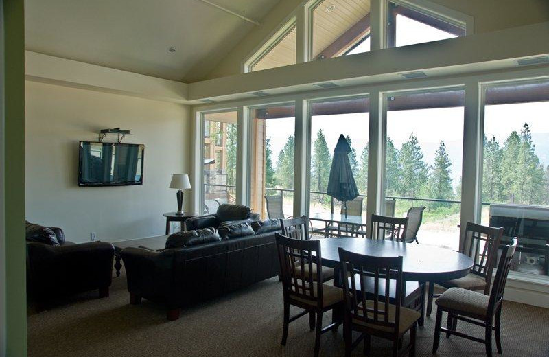 Rental living room at realTopia Vacation Rentals.