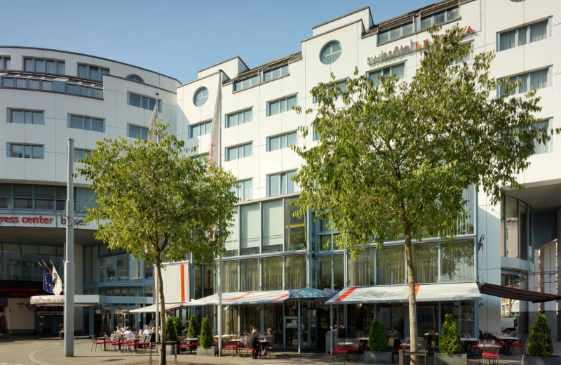 Exterior view of Basel Hotel Le Plaza.