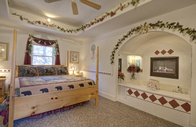 Cabin bedroom at Eagles Ridge Resort.