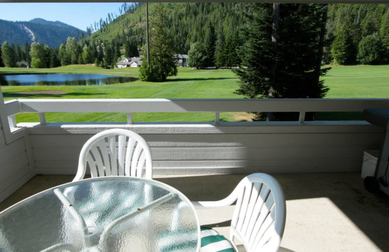 Relax on your private deck at Kahler Glen Golf & Ski Resort