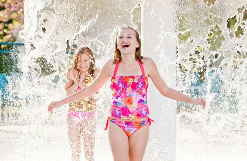 Kids by the pool at The Cove of Lake Geneva.