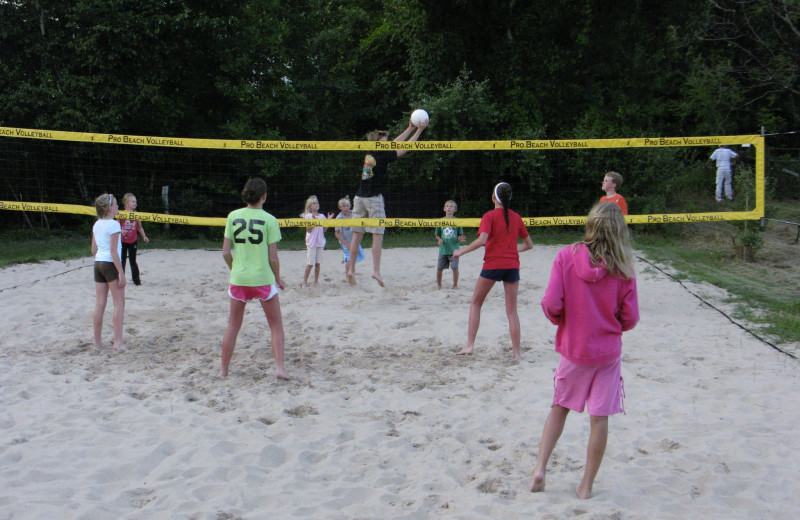 Volleyball court at Watervale Inn.