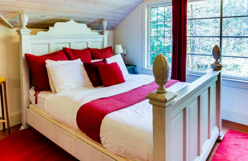 Vacation rental bedroom at Vacasa Rentals Mt Hood.